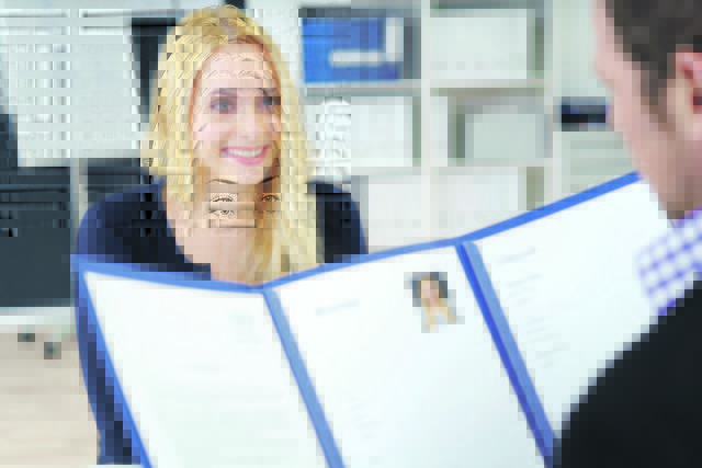Vor allem Personen zwischen 25 und 50 Jahren profitierten von der Entwicklung am Arbeitsmarkt. Hier gab es den höchsten Rückgang an Arbeitslosen. Foto: contrastwerkstatt/Fotolia.com