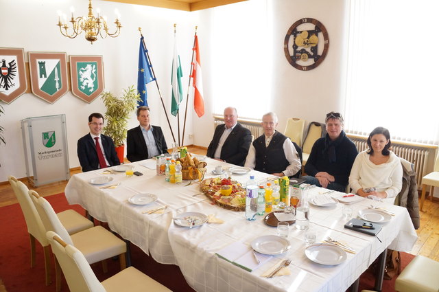 Luden zur Pressejause: Stefan Hofer, Peter Schelch, Berthold Strobl, Gerhard Aigner, Hannes Putzgruber und Christine Gejts.