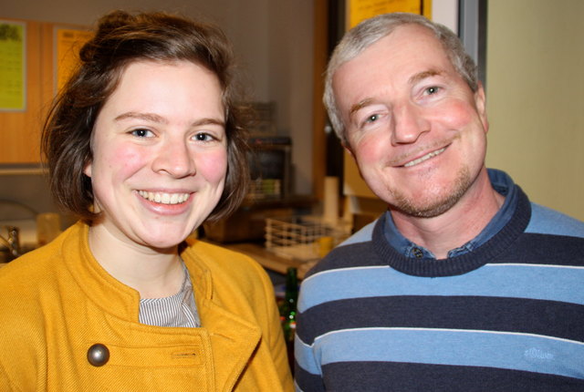 Viktoria Hofmarcher und ihr Papa Martin Hofmarcher besuchten das Konzert der "Quetschwork Family" in Steinakirchen.