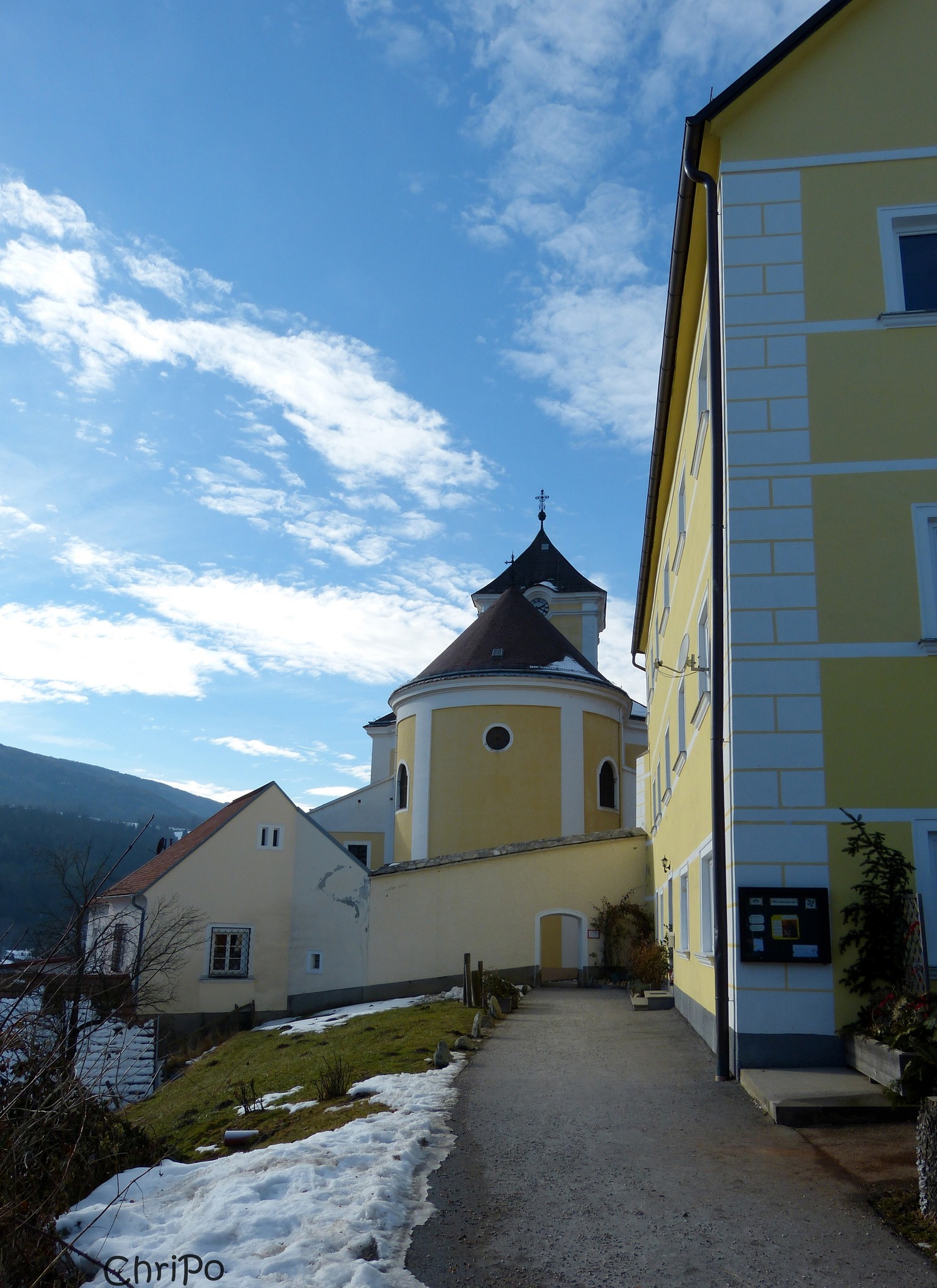 Die bungsziele, die Zusammenarbeit der Feuerwehren untereinander, sowie das Kennenlernen der rtlichen Gegebenheiten am bungsobjekt, wurden Unterabschnittsbung 13.04.2019 - FF Kirchberg am Wechsel