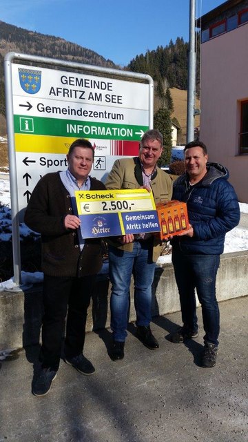 John Cuznar (Küchenchef Hirter Braukeller), Maximilian Linder (Bürgermeister Afritz), Mario Donner (Marketingleitung Hirt) | Foto: Hirter