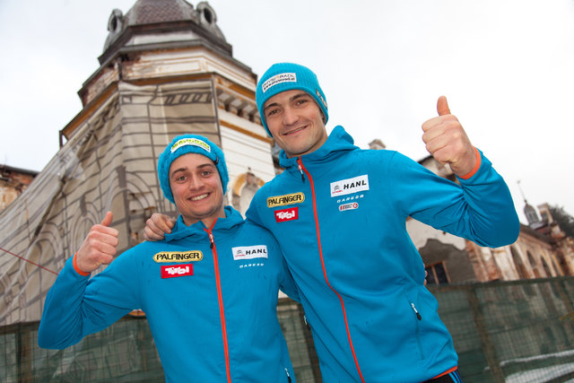 Nach Gold im Teambewerb jubelte Thomas Kammerlander (rechts) mit seinem Zillertaler Kumpel Tobias Angerer. | Foto: ÖRV: Chris Walch
