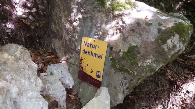 Seit 1959 ein Naturdenkmal ist die Reintaltropfsteinkluft.