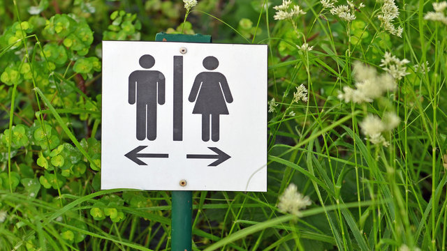 "Wo ist die Toilette?" Betroffene mit Blasenschwäche fühlen sich im Leben oft eingeschränkt. | Foto: photo 5000 - Fotolia.com