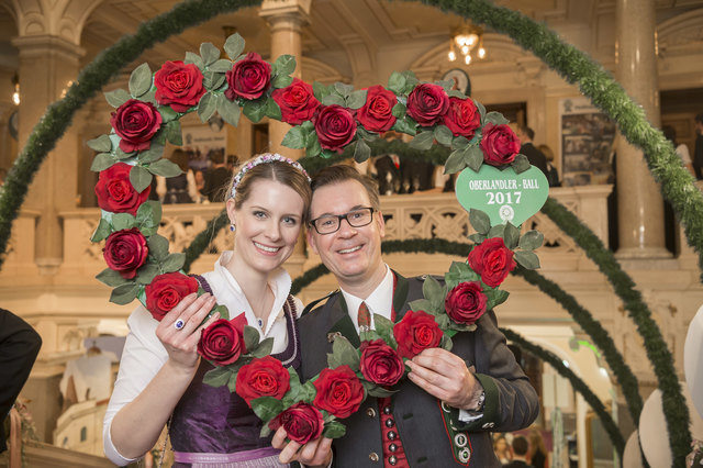 Bald verheiratet: Caroline List und "Zoagabauer" Klaus Weikhard | Foto: Foto Fischer