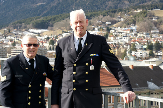 Auch zwei Vertreter der holländischen Marine waren dabei: Sikko Hoekstra und Rob Zelenko (re.) waren von der 360 Grad-Aussicht begeistert. | Foto: privat