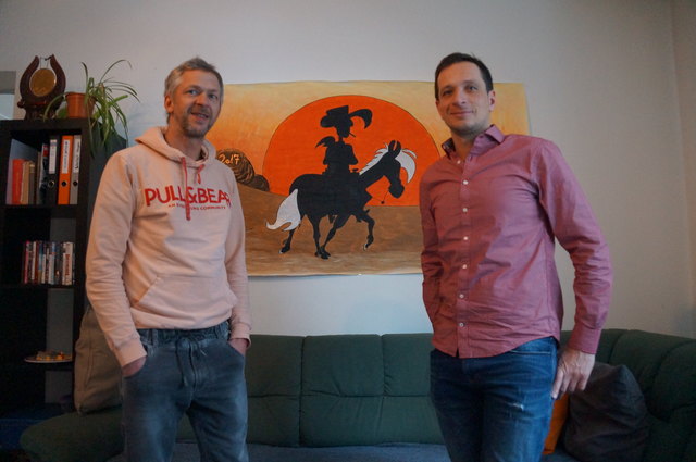 Lucky Luke steht bei der Faschingsparty im Mittelpunkt, Martin Sommerauer und Christian Seidl organisieren bereits fleißig.
