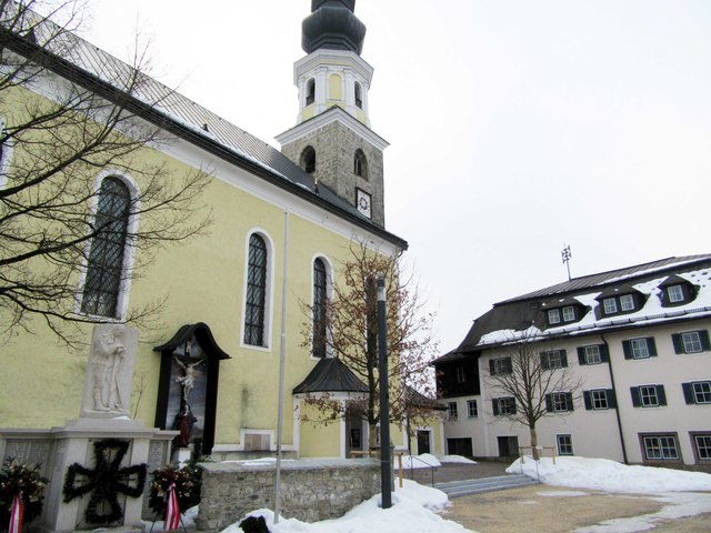 das Kriegerdenkmal bekam einen neuen Platz