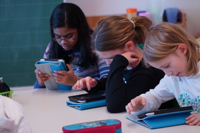 Nicht nur in der Schule praktisch: mit Tablets kann man auch gemeinsam musizieren. | Foto: www.meinbezirk.at