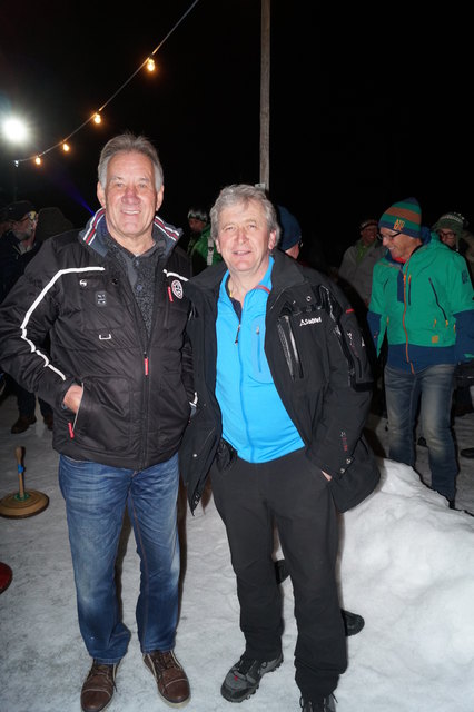 Rudi und Gerhard genossen das Mondschein-Eisschießen