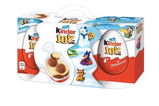 Auf der äußeren Verpackung der 3er-Packung Kinder Joy im Winterlayout wird nicht auf enthaltene Haselnüsse hingewiesen. | Foto: Ferrero