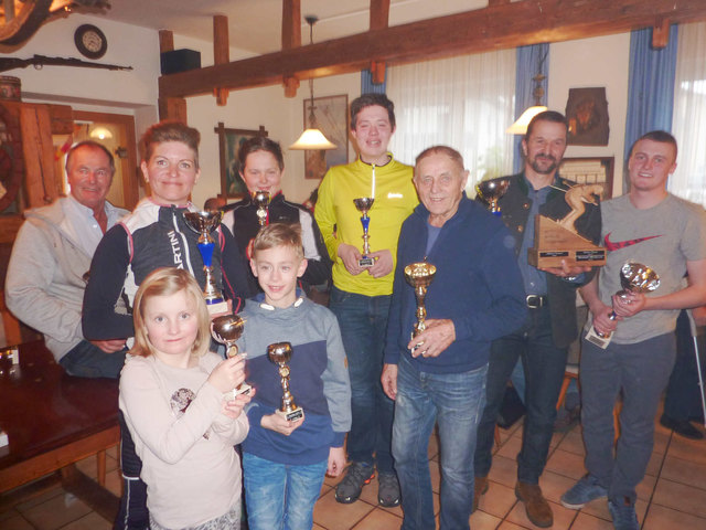 Die Sieger 2017 des Offensee-Alpin-Biathlons des Kranzelschützenvereins Ebensee