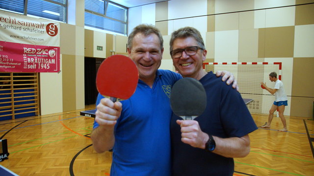 In den Farben getrennt, im Sport vereint: SPÖ-Obmann Manfred Gaßner (li.) und Bürgermeister Karl Huber (ÖVP) | Foto: SC Ernsthofen