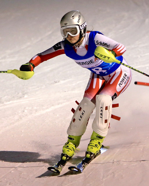 Viktoria Mayer, im Bild beim Nachtslalom auf dem Kronberg, feierte einen Sieg im Landescup-Riesentorlauf. | Foto: Helmut Klein