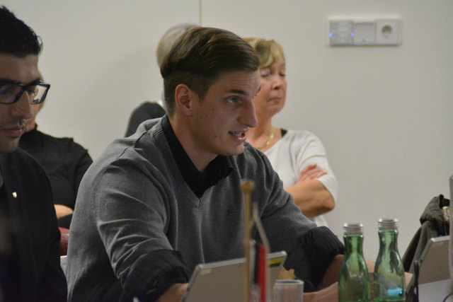 Michael Riedhart, "Junge Wörgler Liste", forderte die Zustimmung der Stadt zum Hochwasserschutzplan.