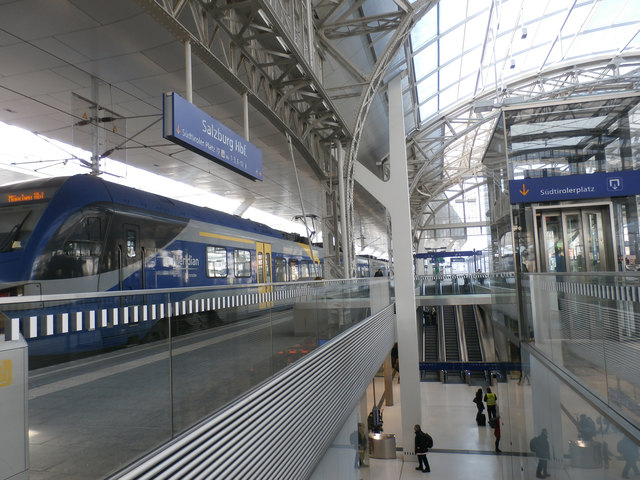 Die bayerische Meridian-Bahn verbindet Salzburg mit München