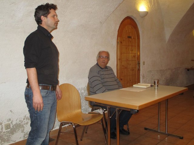 Vizebürgermeister Christoph Veit und P. Karl Seethaler (r)