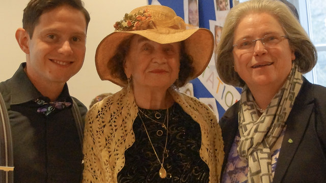v.li.n.re.: Obmann JVP GR Florian Schauer,                               v.li.n.re.: neue Obfrau Frauenbewegung
Ehrenobfrau Frauenbewegung Frieda Meichenitsch,             Julia Granegger, Obmann OG Münichholz , Foto:hilu                                      
Seniorenbund BO GR Ursula Voglsam