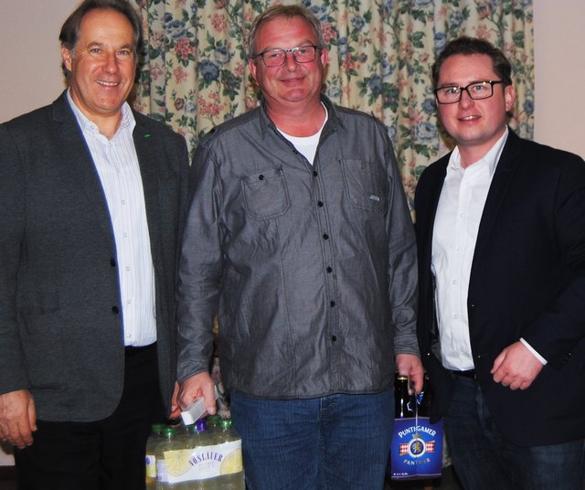 ... und Gewinnern. Egal ob beim Herrenschnapsen ...