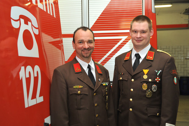 Der neue Kommandant HBI Hannes Antonitsch und sein neuer Stellvertreter OBI Wolfgang Rühl (v.l.) | Foto: T. Eisenpass