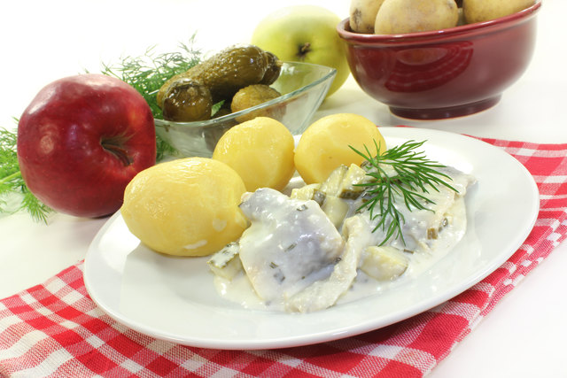 Der Heringsschmaus kann durchaus gesund gestaltet werden. | Foto: silencefoto - Fotolia.com
