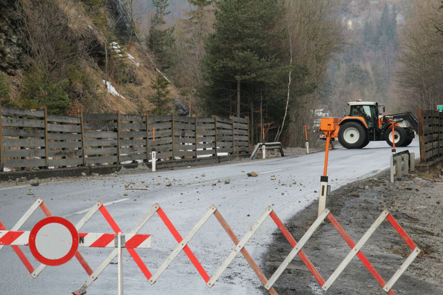 Die Eibergstraße ist derzeit nicht durchgängig befahrbar, nach Söll gibt's eine Umleitung über Wörgl! | Foto: ZOOM-Tirol
