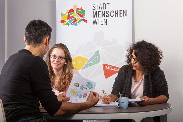Die Stadtmenschen helfen, die richtigen Ansprechpartnerinnen und -partner bei sozialen Fragen in Wien zu finden.