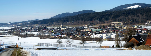 auf der Schattenseite hält sich noch der Schnee