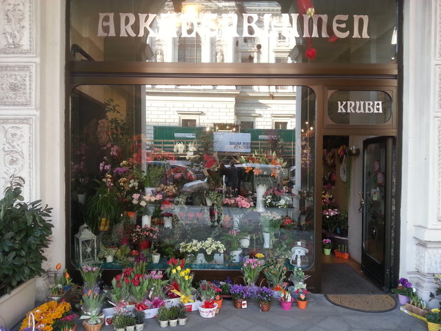 Beim Blumengeschäft Kubra, gibt es auch einen Lieferservice.
