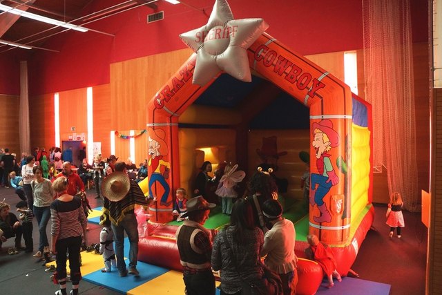 Hüpfburgen, Spielestationen, Zauberer,... beim Kinderfasching wurde einiges geboten. | Foto: Gemeinde Matrei