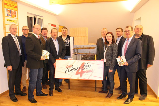 Firmen des Wein4tlerhauses: Egbert Groiss, Peter Heider, Franz Schober, Manfred Helfer, Martin Erber, Johannes Wanzenböck, Christian Mayer, Eva Maria Himmelbauer, Markus Fiedler, Erwin Diewald, Christian Streller | Foto: Wein4tler Haus