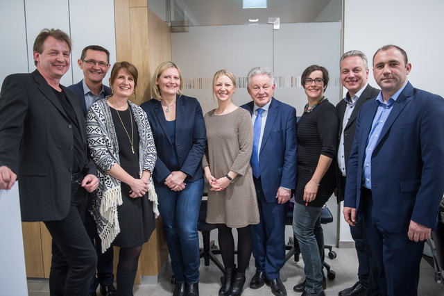Sechs Allgemeinmediziner arbeiten im Gesundheitszentrum in Enns nun Hand in Hand. | Foto: Peter Mayr/cityfoto