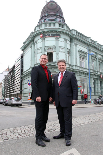 Am Floridsdorfer Spitz: Amtsführender Stadtrat Michael Ludwig und Bezirksvorsteher Georg Papai. | Foto: BV 21