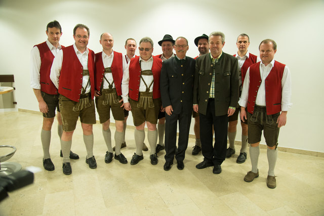 Die Gleinker Volksmusikanten beim letzten Abend mit Bgm. Gerlad Hackl und ORF-Sprecher Walter Egger. | Foto: Sepp Leyerer