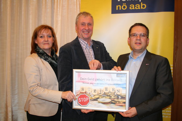 Gemeinsam gekämpft: Bundesrätin Sandra Kern, Bundesrat Bgm. Gerhard Schödinger und Nationalrat August Wöginger. (vlnr.) | Foto: ÖVP / NÖAAB