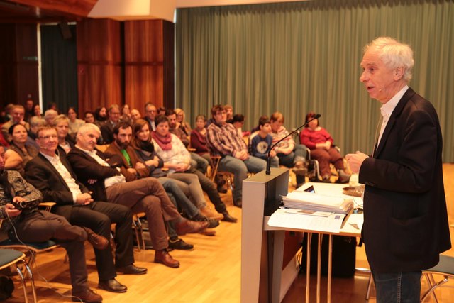 Auf Einladung der Lebenshilfe sprach Prof. Wolfgang  Hinte in Landeck über Sozialarbeit, die bei den Menschen ankommt. | Foto: Lebenshilfe