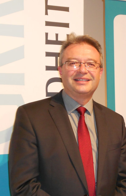 Manfred Prömer wird den ersten Vortrag im neuen Semester zum Thema Rücken-Gesundheit halten.