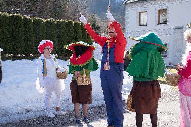 Kapellmeister - Super-Mario - alles hört auf mein Kommando....