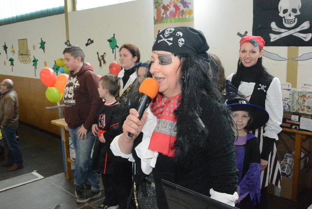 Tagesmutter Anna Rath moderierte den Kinderfasching.