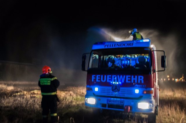 Brand auf Feld wurde gelöscht | Foto: Feuerwehr Himberg