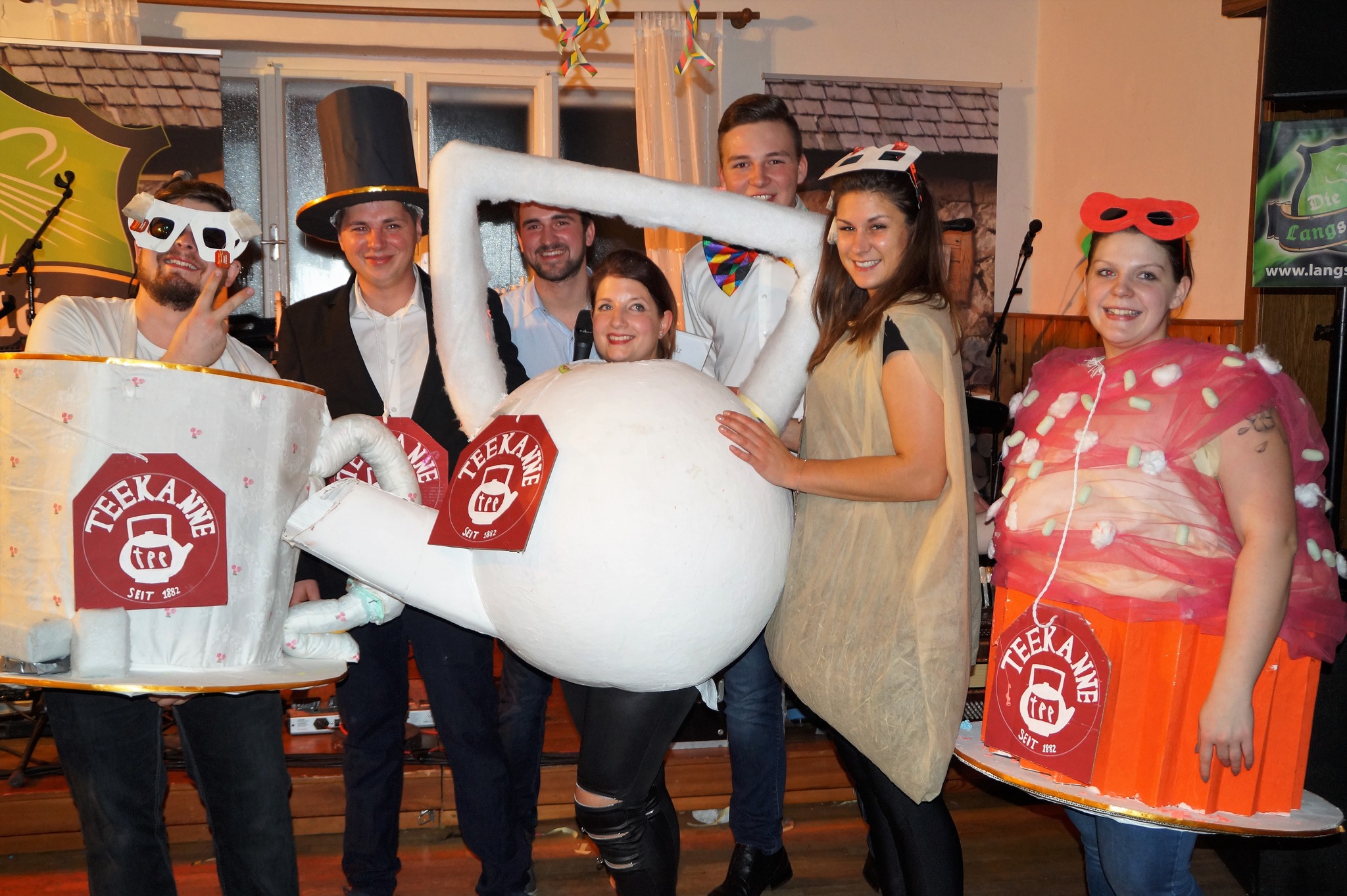 Maskenball der JVP Brand: 1. Platz der Masken an 