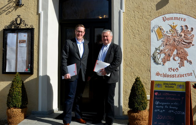 AK-Bezirksstellenleiter Stefan Wimmer (l.) und AK-Präsident Johann Kalliauer setzen sich für Arbeitnehmer und Arbeitnehmerinnen ein.