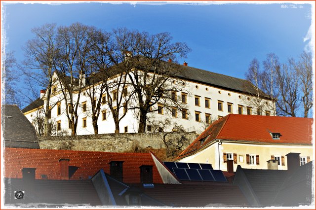 Schloss Murau: barock, mit Rittersaal und umfangreichem Kerker; Rittersaal mit Konzertaufführungen; im Besitz des Hauses Schwarzenberg