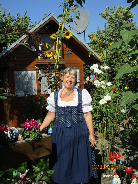 A Wienerin im Sommerdirndl