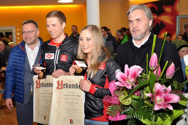 Die Gemeinde Fuschl hat dem Geschwisterpaar die Wappenmedaille in Gold verliehen.