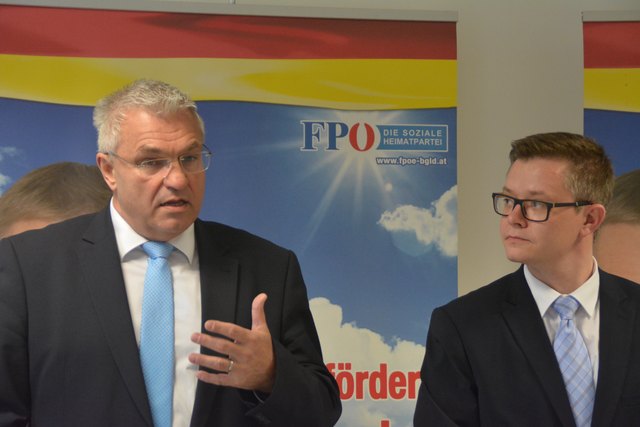 Manfred Haidinger und Géza Molnár fordern mehr Polizisten für den Bezirk.