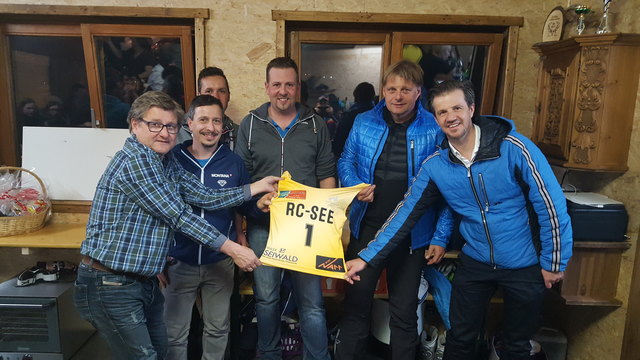 Dank den Gönnern und Sponsoren: Raimund Pircher, Hans-Peter Narr, Obmann Stv. Christof Schmid, Obmann Christoph Pöll, Peter Seiwald und Georg Ehrenberger (v.l.).