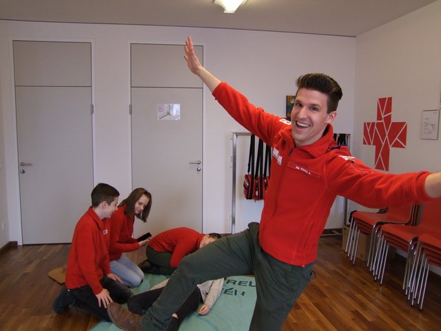 Dominik begeistert mit seinem Betreuerteam die Jugend