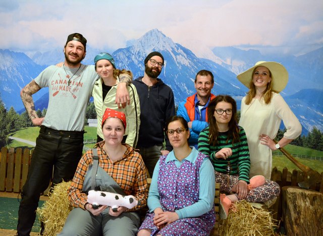 Für Wirbel auf der Venetalm sorgt heuer die Heimatbühne Imsterberg in ihrem Theaterstück "Almleben". | Foto: Engelbert Schnegg