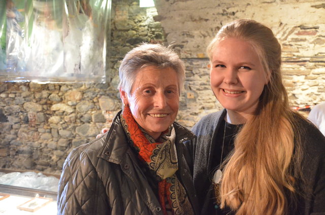 Gisela Petutschnig aus Möllbrücke mit ihrer ausstellenden Enkelin Julia